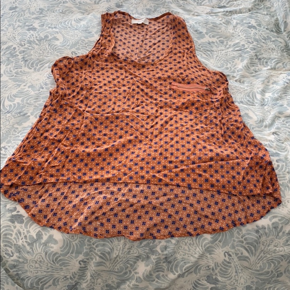 Women’s size medium/ large sleeveless top